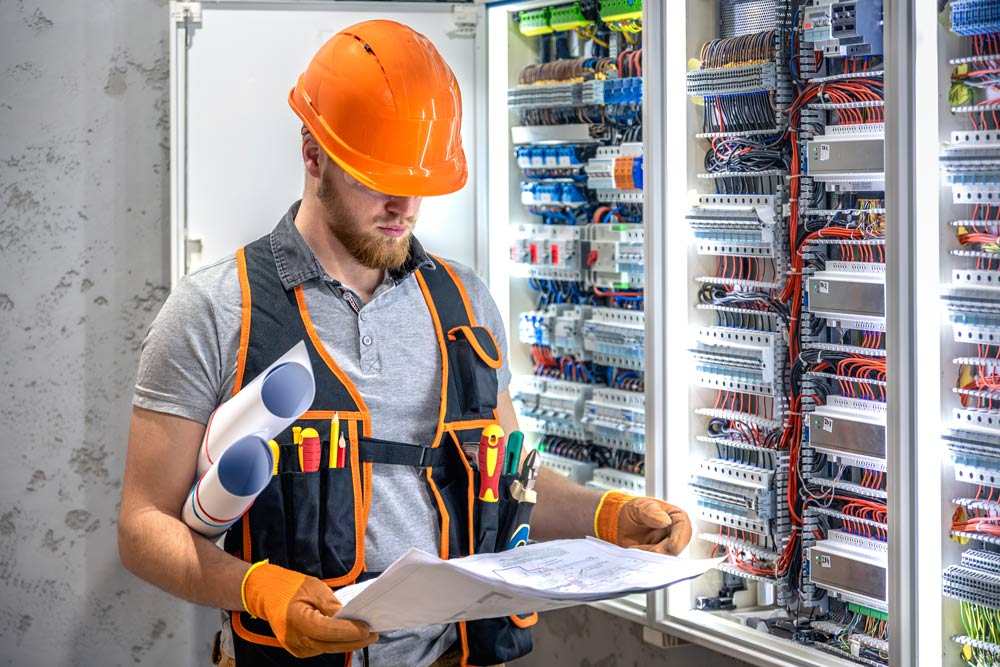 Advanced Electrician Course UK